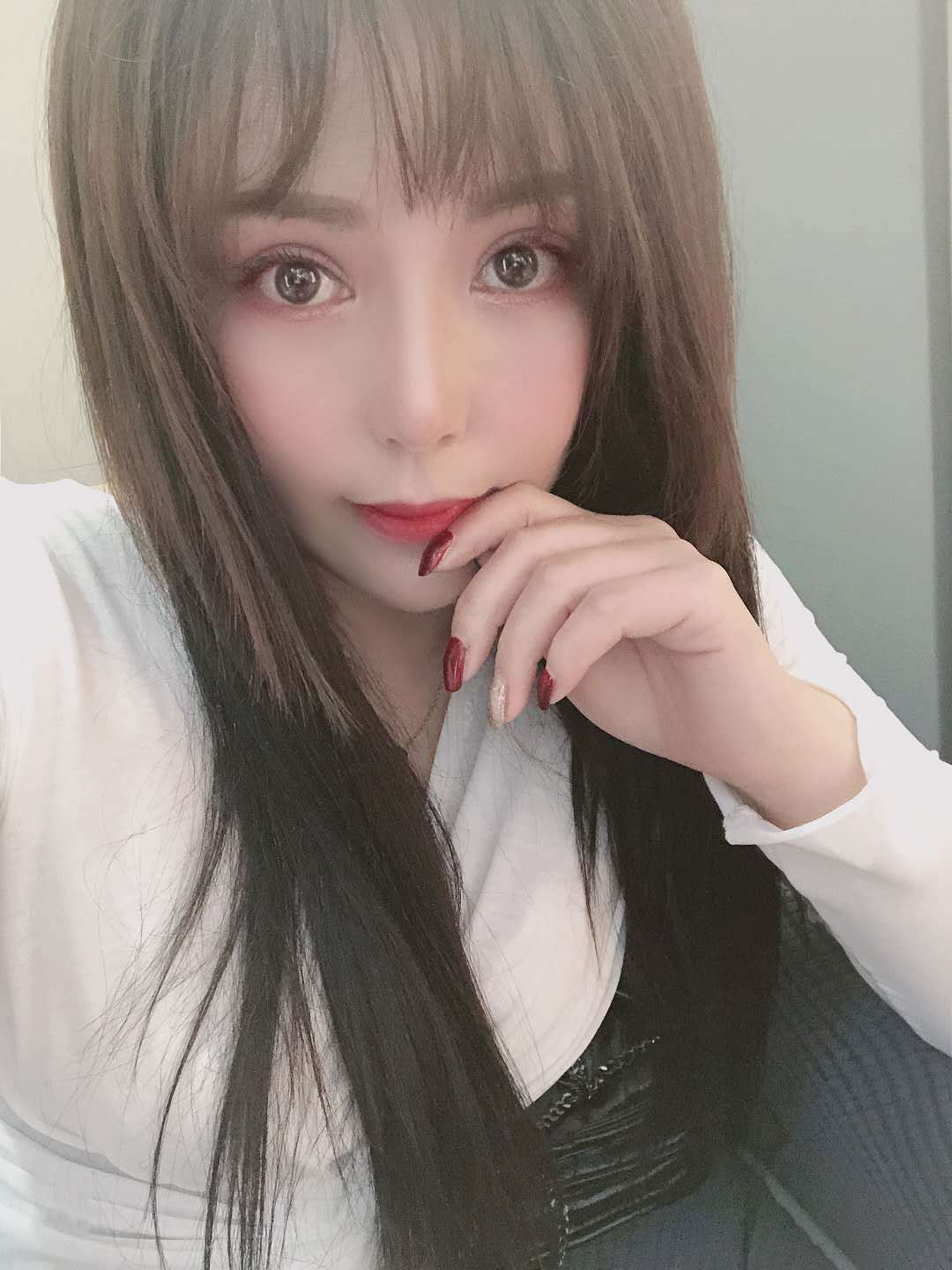 36C大胸妹文文，胸亮点